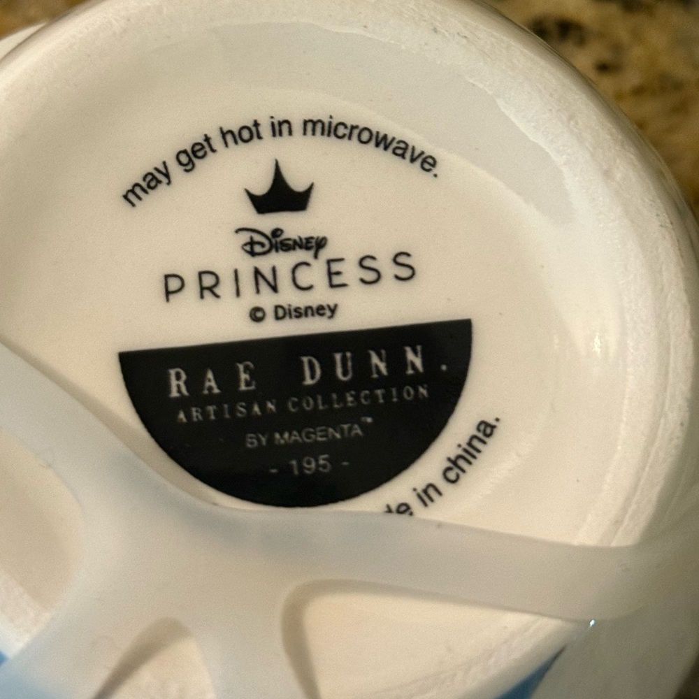 Rae Dunn Disney Princess CINDERELLA 4 piece Nesting Measuring Cups NEW - Picture 3 of 4